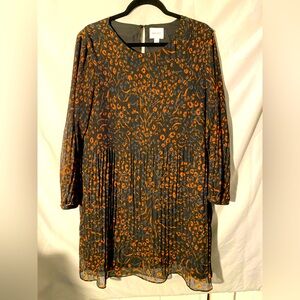 Great for this Season! Nine West XL fun swingy pleated dress